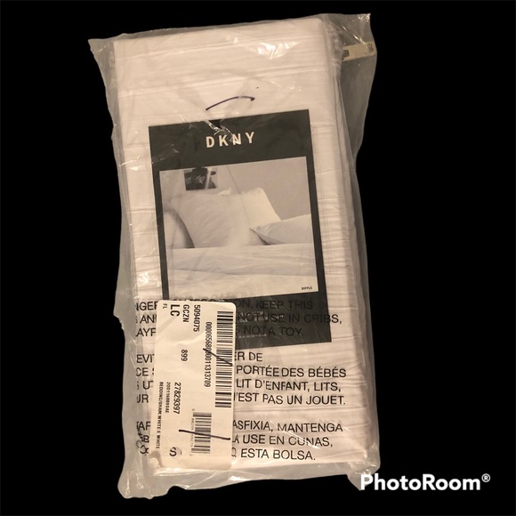 NWT DKNY Ripple European Sham Bright White - Picture 3 of 4
